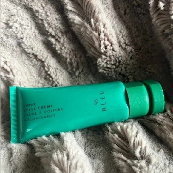 BLEU Super Style Crème travel size 36ml / 1.2 oz. New
